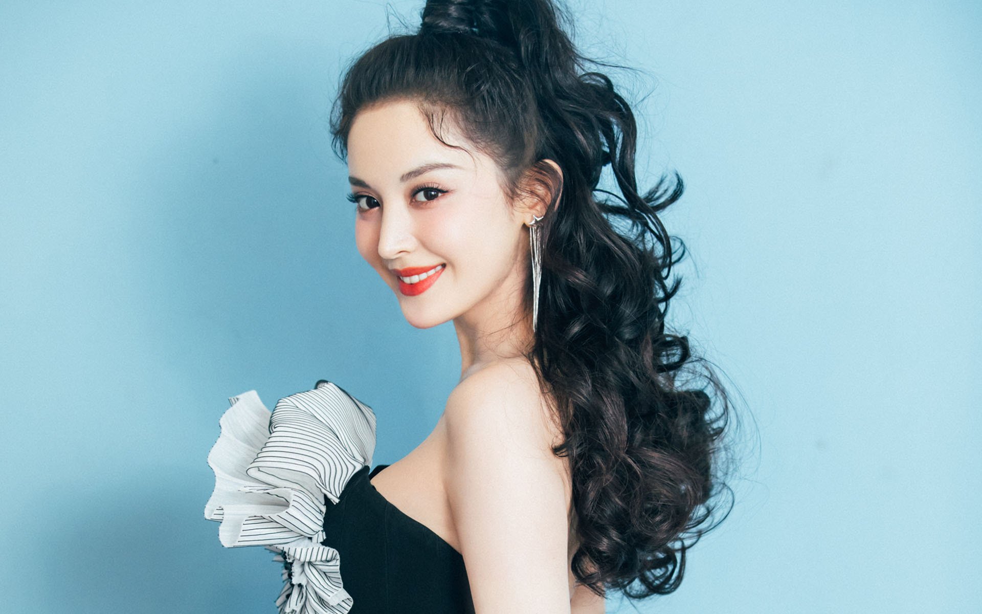 开云网页版登录入口-巴塞罗那再度获胜，稳居积分榜首，巴塞罗那梯队